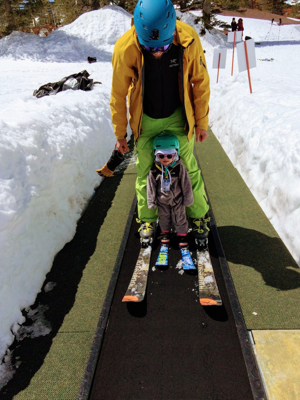 Toddler ski heavenly